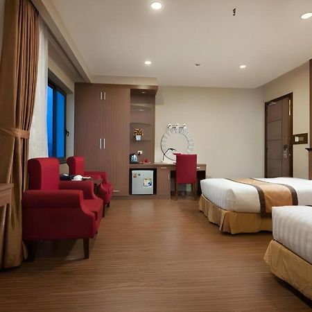 Royal Palace Hotel Tuyen Quang Extérieur photo