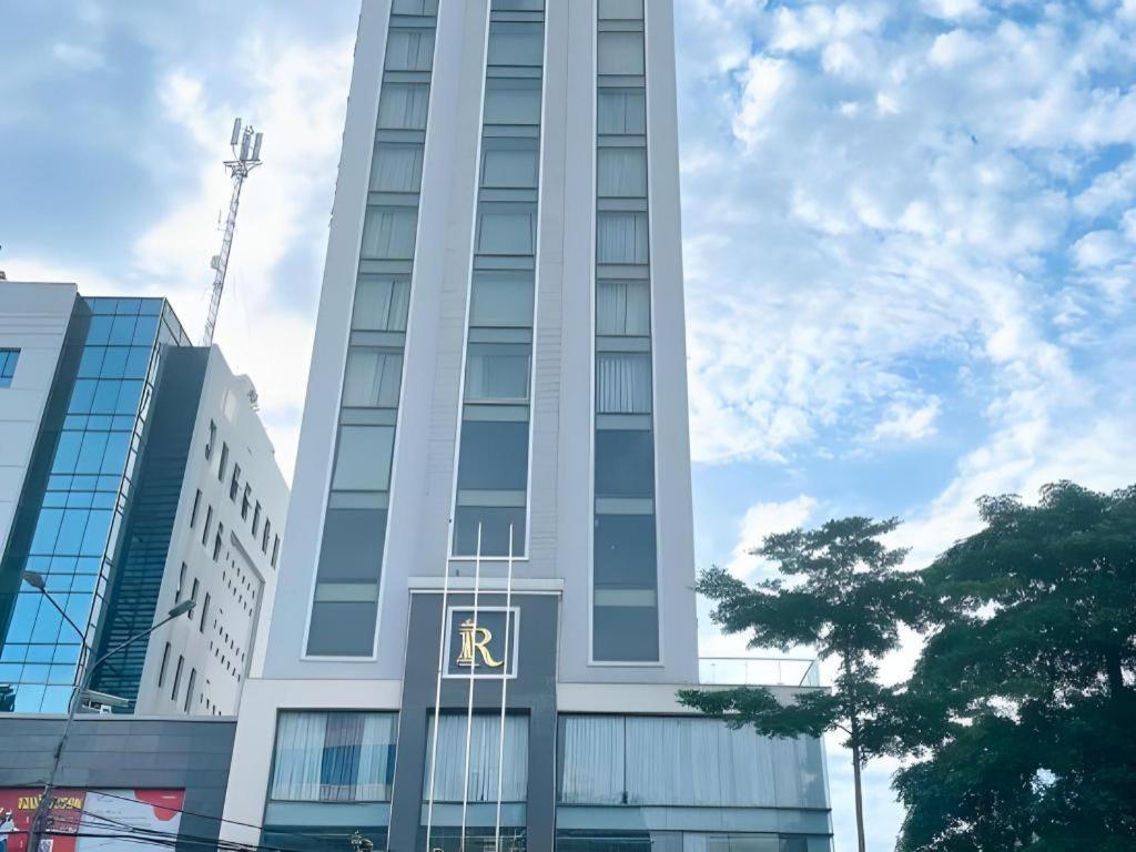 Royal Palace Hotel Tuyen Quang Extérieur photo