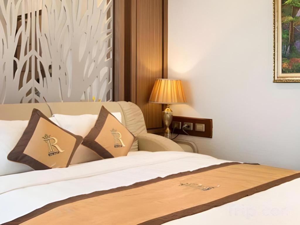 Royal Palace Hotel Tuyen Quang Extérieur photo