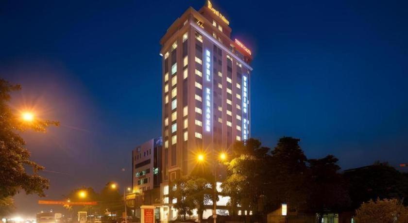 Royal Palace Hotel Tuyen Quang Extérieur photo
