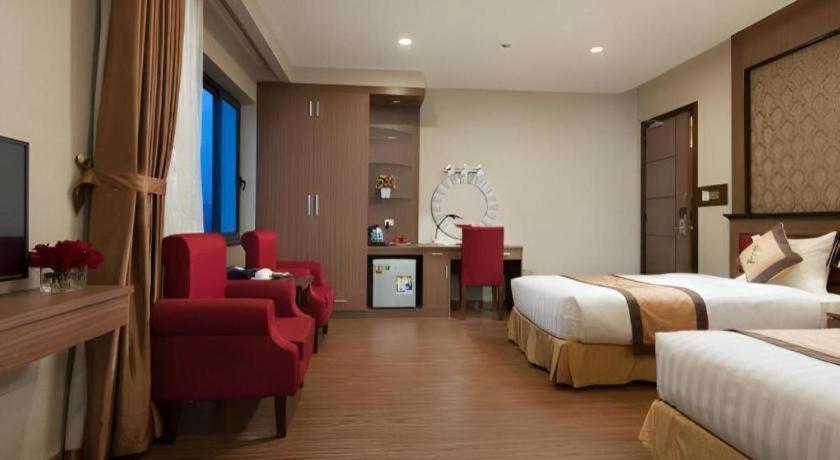 Royal Palace Hotel Tuyen Quang Extérieur photo