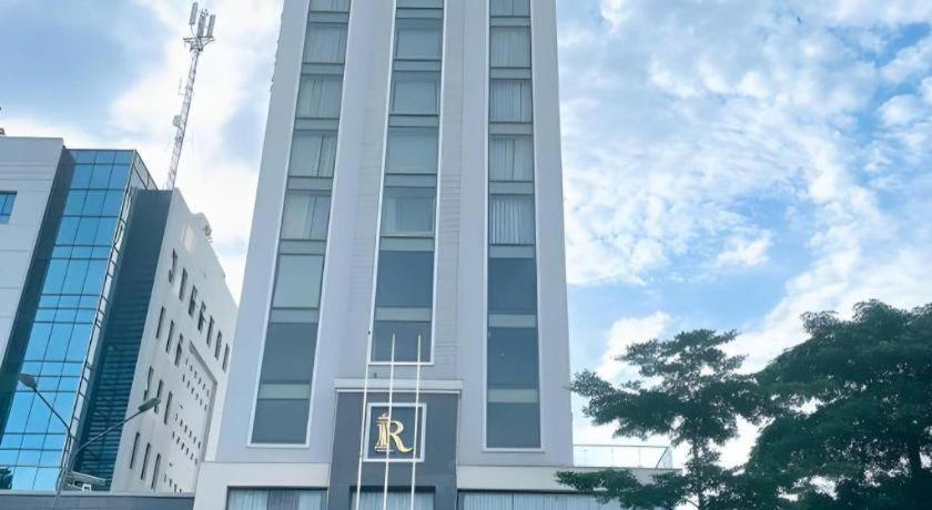 Royal Palace Hotel Tuyen Quang Extérieur photo