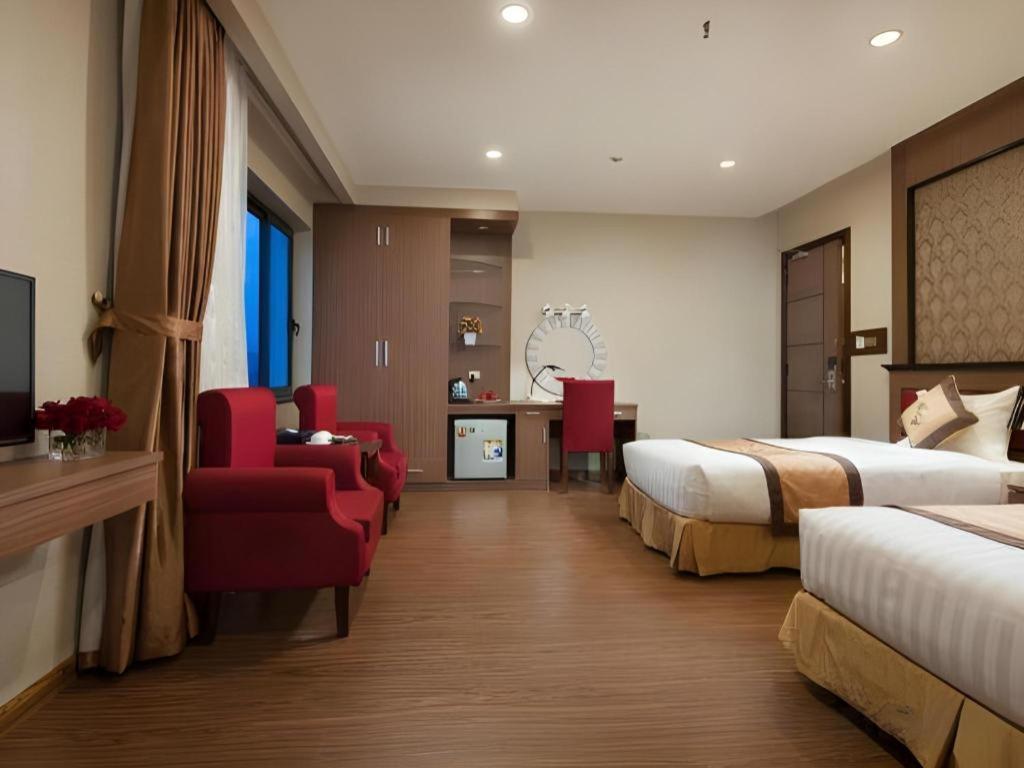 Royal Palace Hotel Tuyen Quang Extérieur photo
