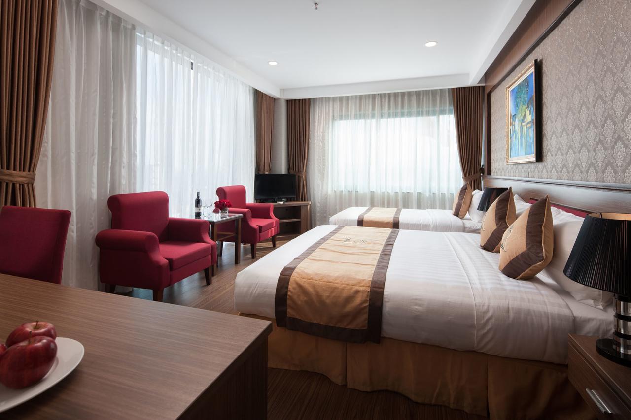 Royal Palace Hotel Tuyen Quang Extérieur photo